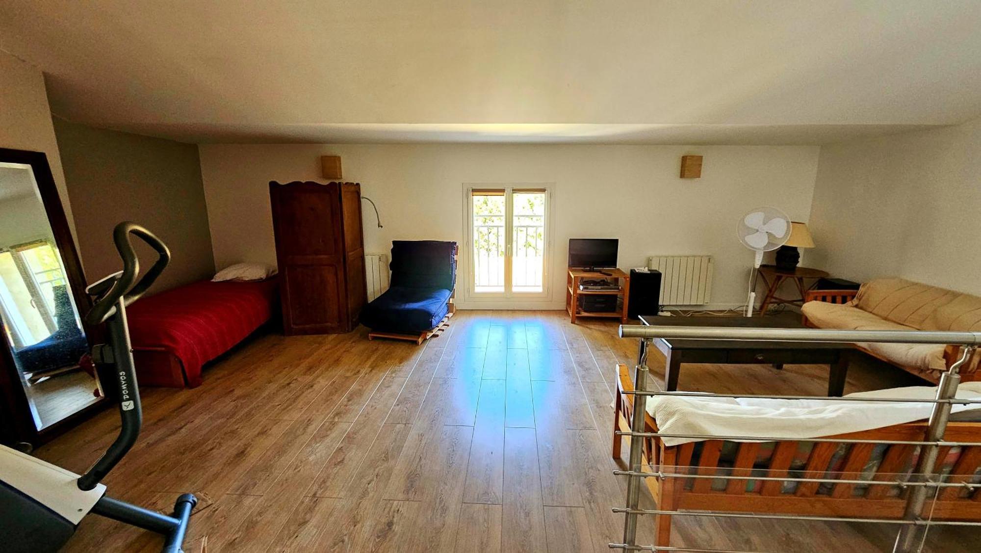 Maison Vigneronne 8p / Jardin / Parking Hébergement de vacances Gigean