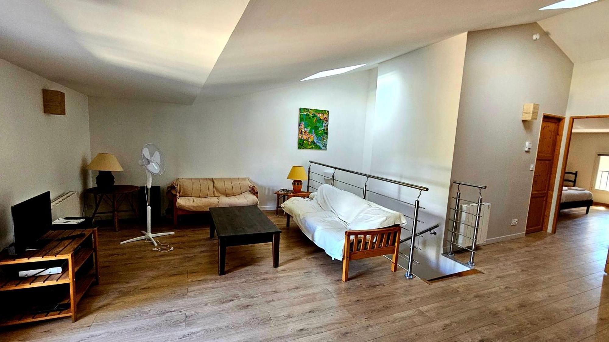 Maison Vigneronne 8p / Jardin / Parking * Gigean