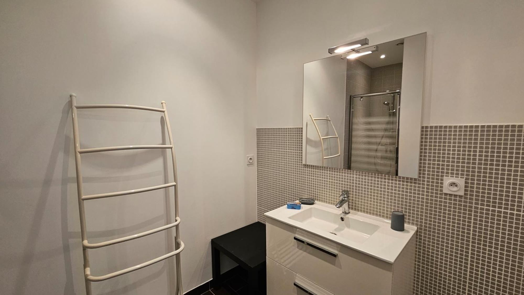 Maison Vigneronne 8p / Jardin / Parking Hébergement de vacances Gigean
